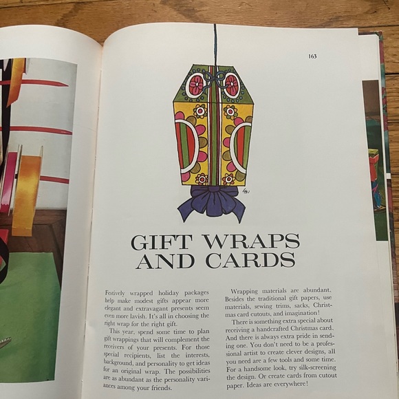 Better Homes In Garden Mid Century Christmas Book Treasury Of Christmas Ideas 66 - Picture 9 of 10